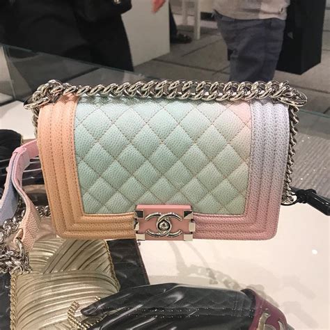 chanel boy bag rainbow replica|sac chanel boy authentique.